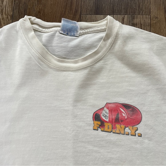 Y2K New York Fire Department 9/11 tshirt L - Picture 6 of 7